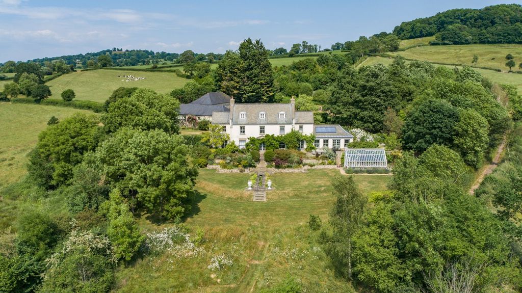 Property photo 1 of 17 Waterhouse Farm
