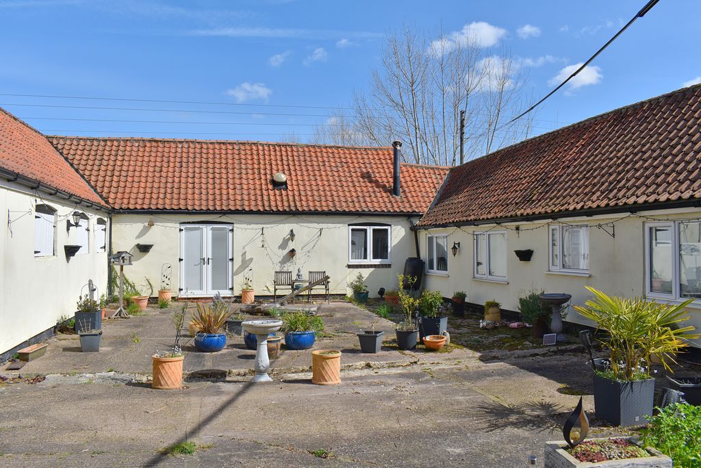 Property photo 3 of 21 Photo 3