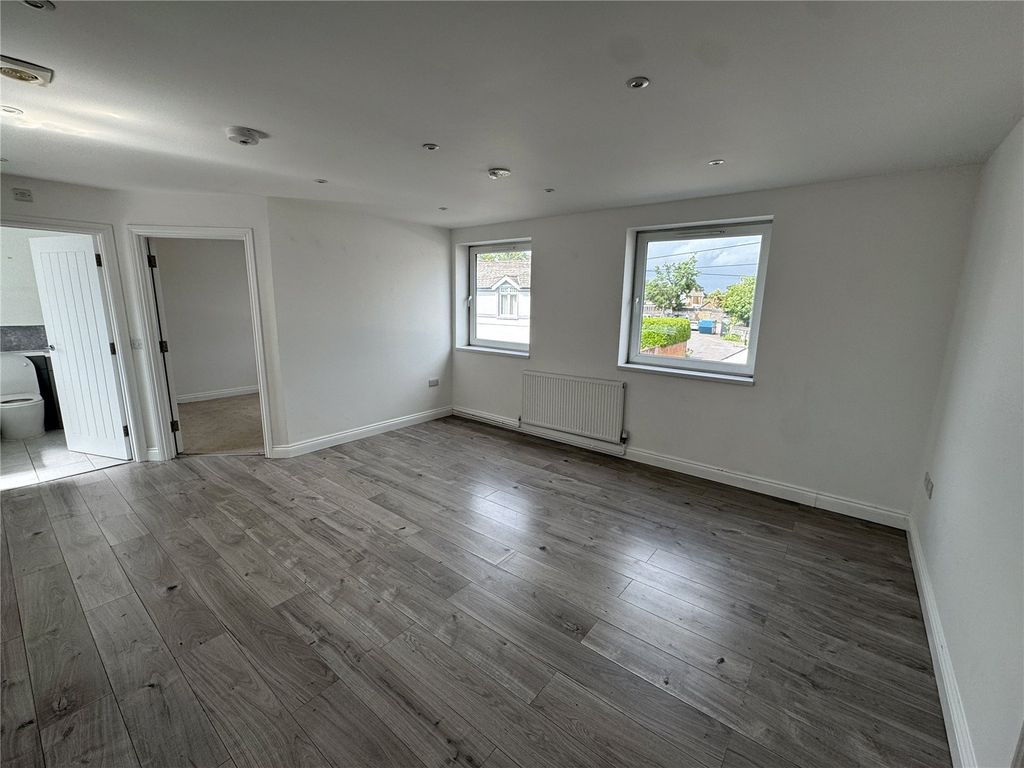 Property photo 1 of 6 Picture No. 19