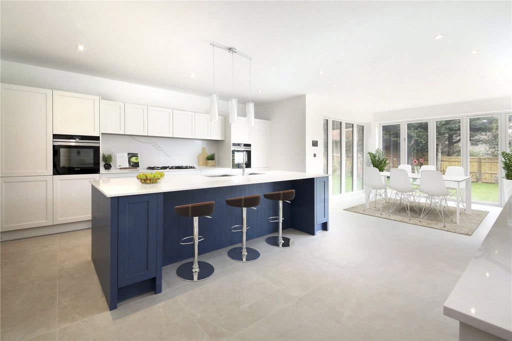 Property photo 3 of 19 Open Plan