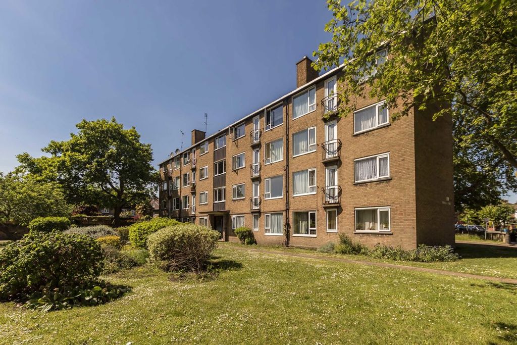 Property photo 1 of 4