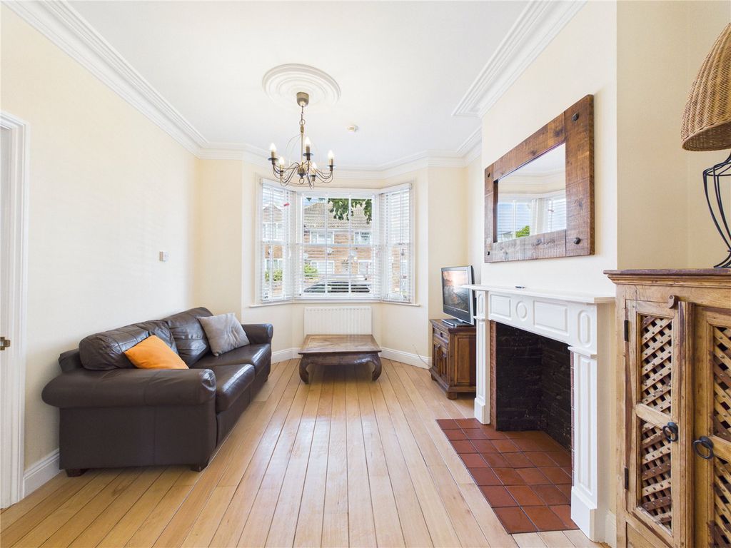 Property photo 2 of 21 Picture No. 04
