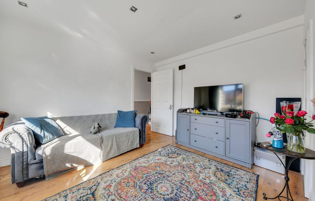 Property photo 1 of 21