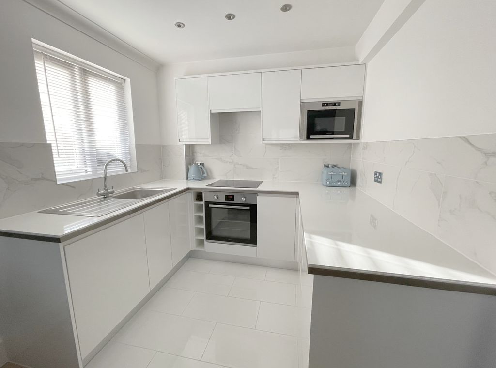 Property photo 3 of 9 5462595