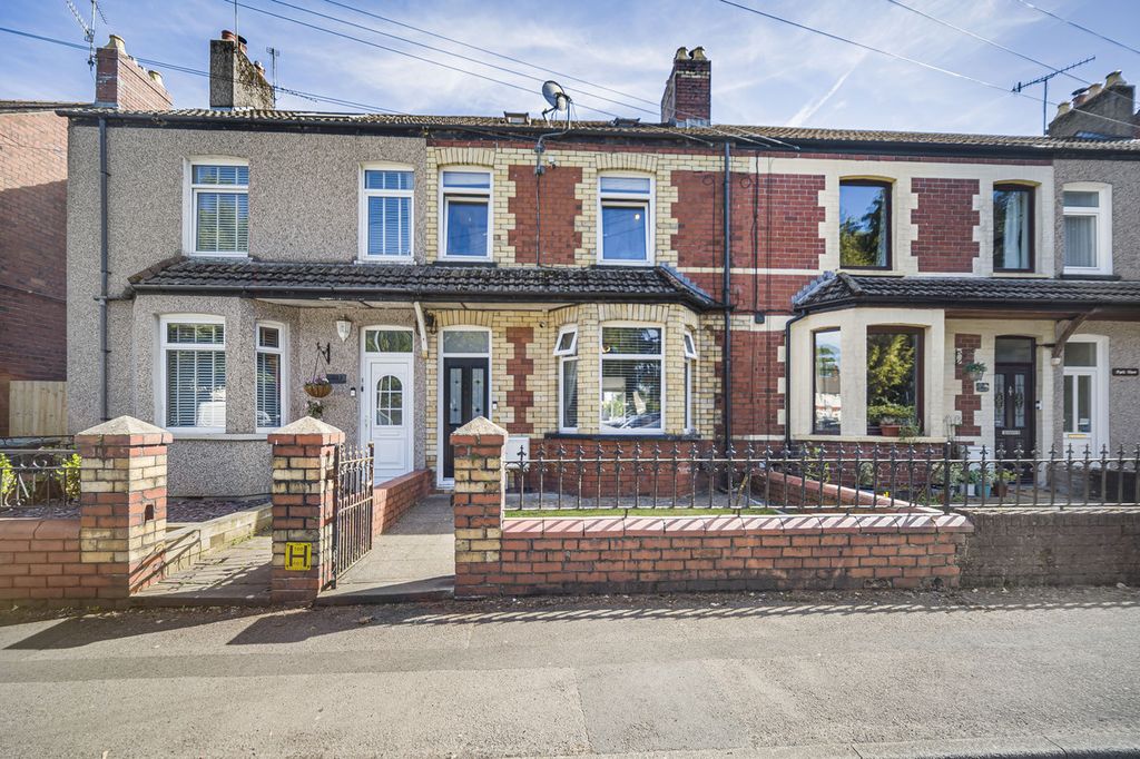 Property photo 2 of 23
