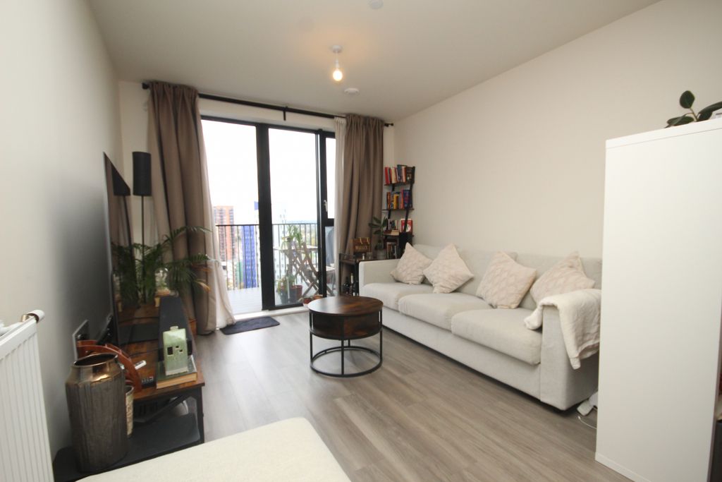 Property photo 2 of 9 Gallery