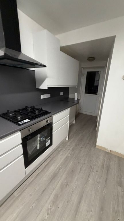 Property photo 2 of 3