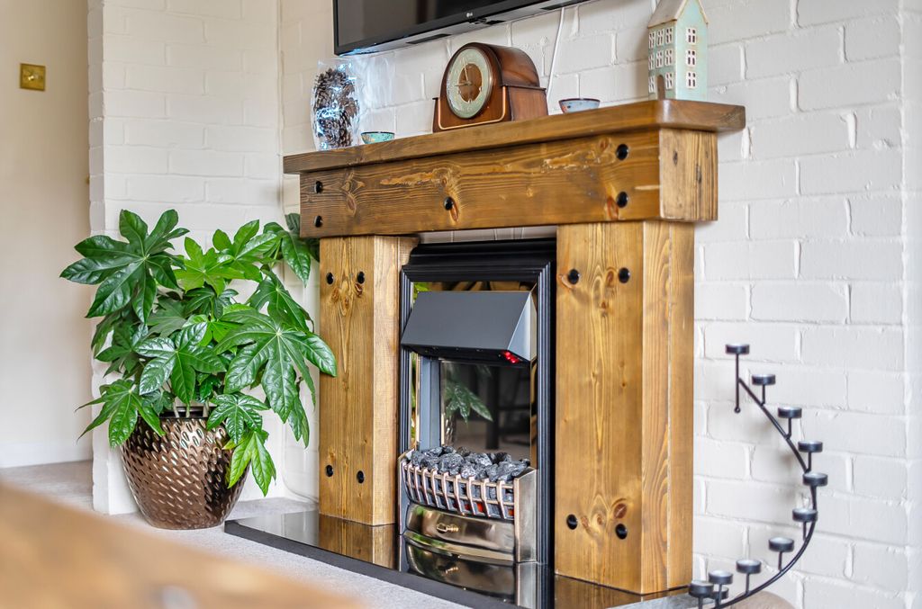 Property photo 3 of 13 1398021-7-6967Ae2...