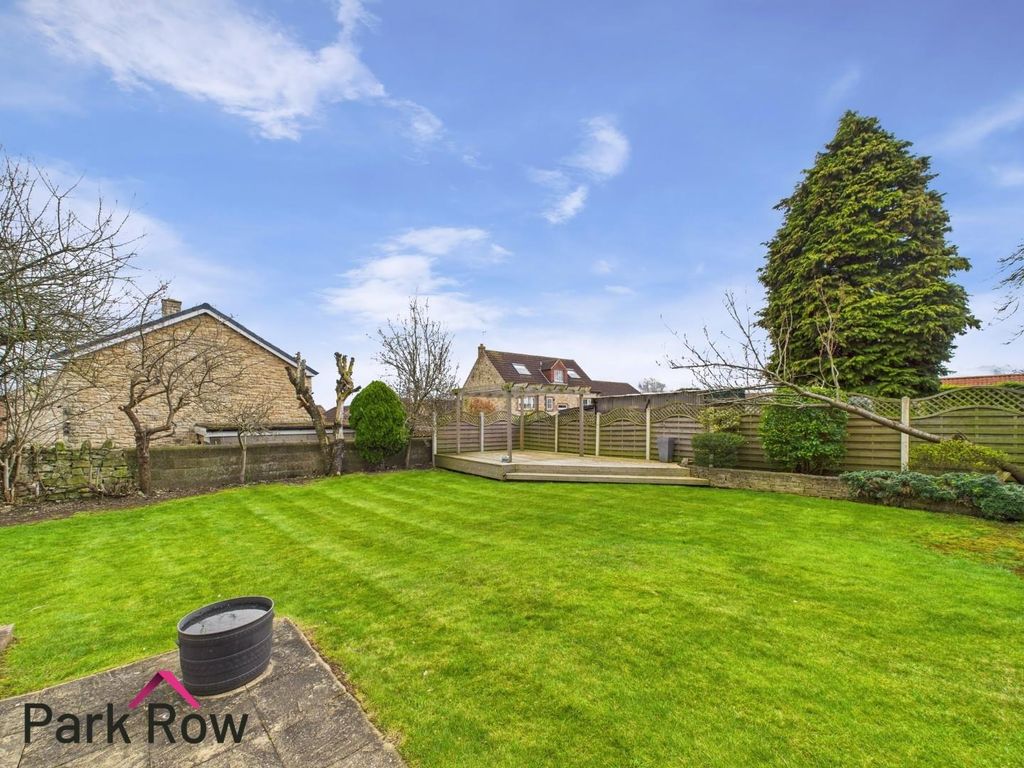 Property photo 2 of 31