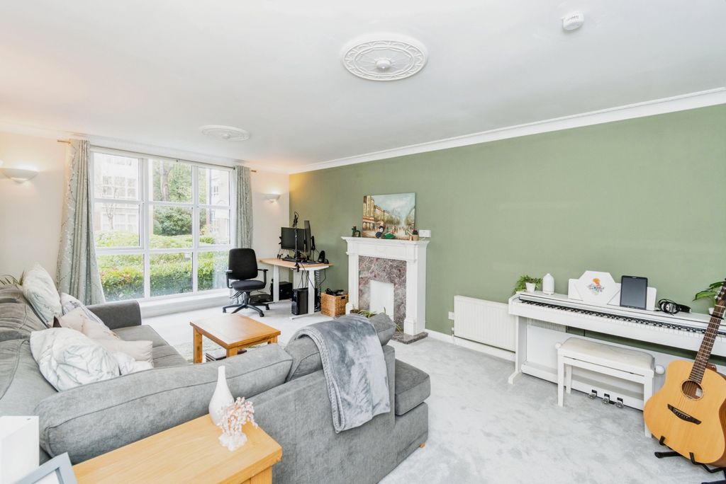 Property photo 2 of 12 Photo