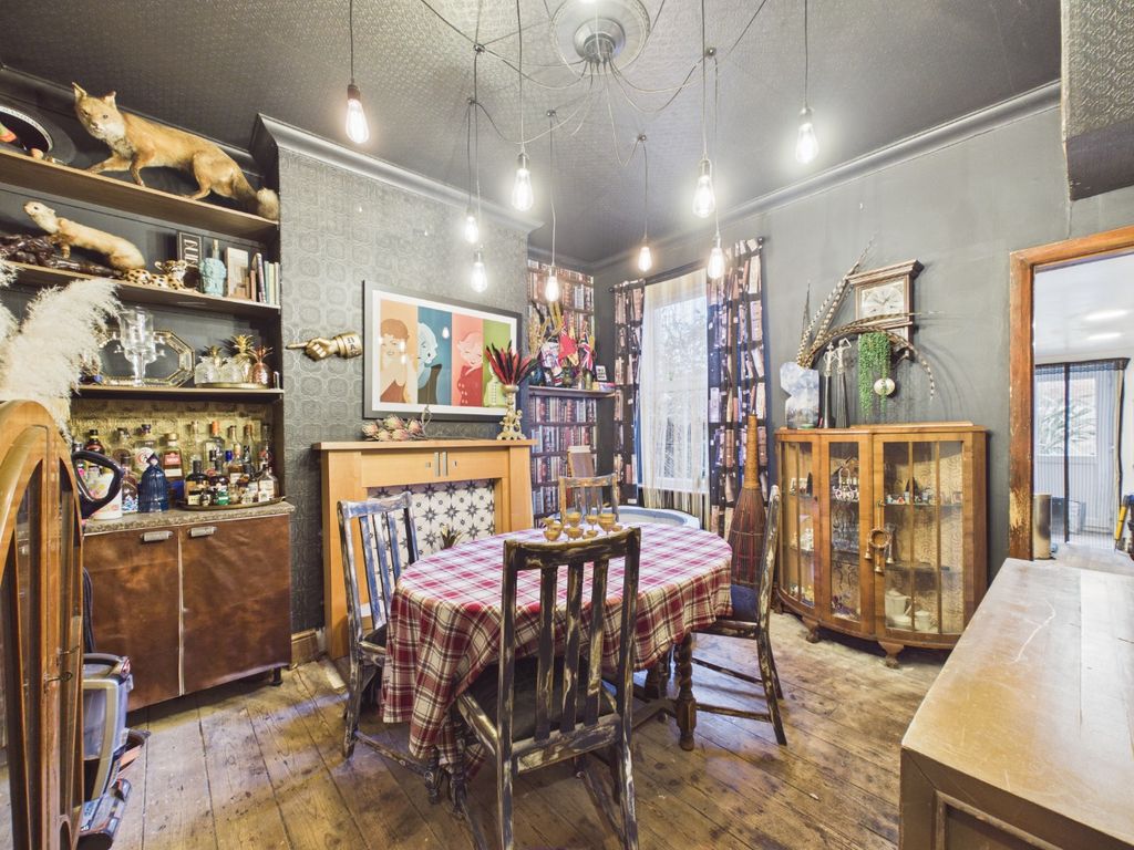 Property photo 3 of 10 4614395