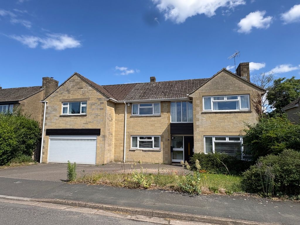 6 bed detached house for saleRoman Way, Lechlade, Gloucestershire GL7