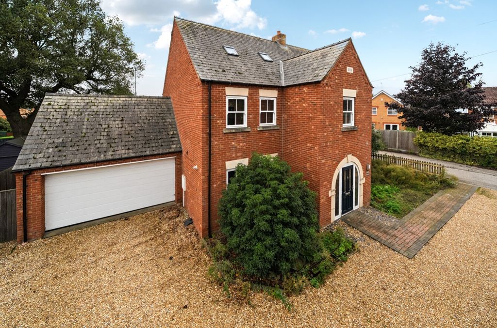 Property photo 3 of 24 1362343-3-68E5057E6Aa7E-Arw-1