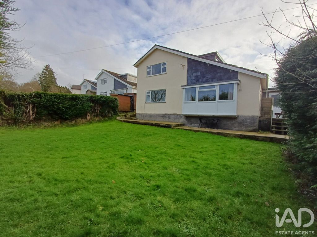 Property photo 1 of 34