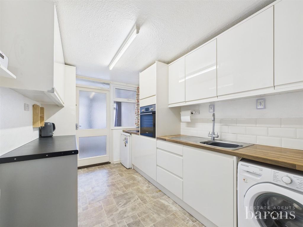 Property photo 2 of 16 Cam05500G0-Pr0093-Still006.Jpg