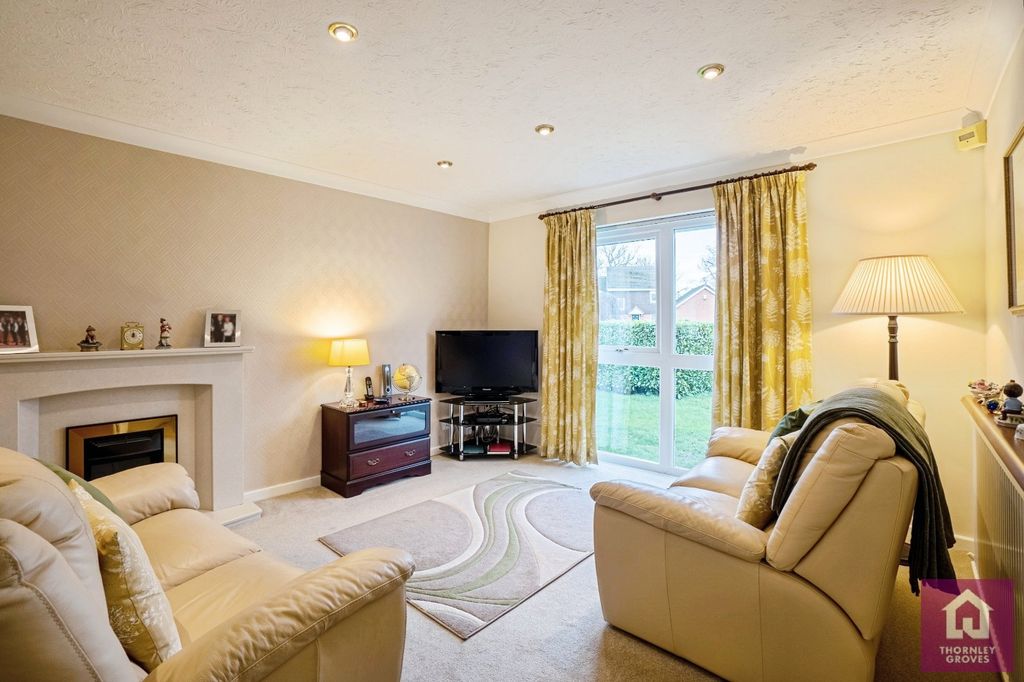 Property photo 2 of 15 Picture No. 16