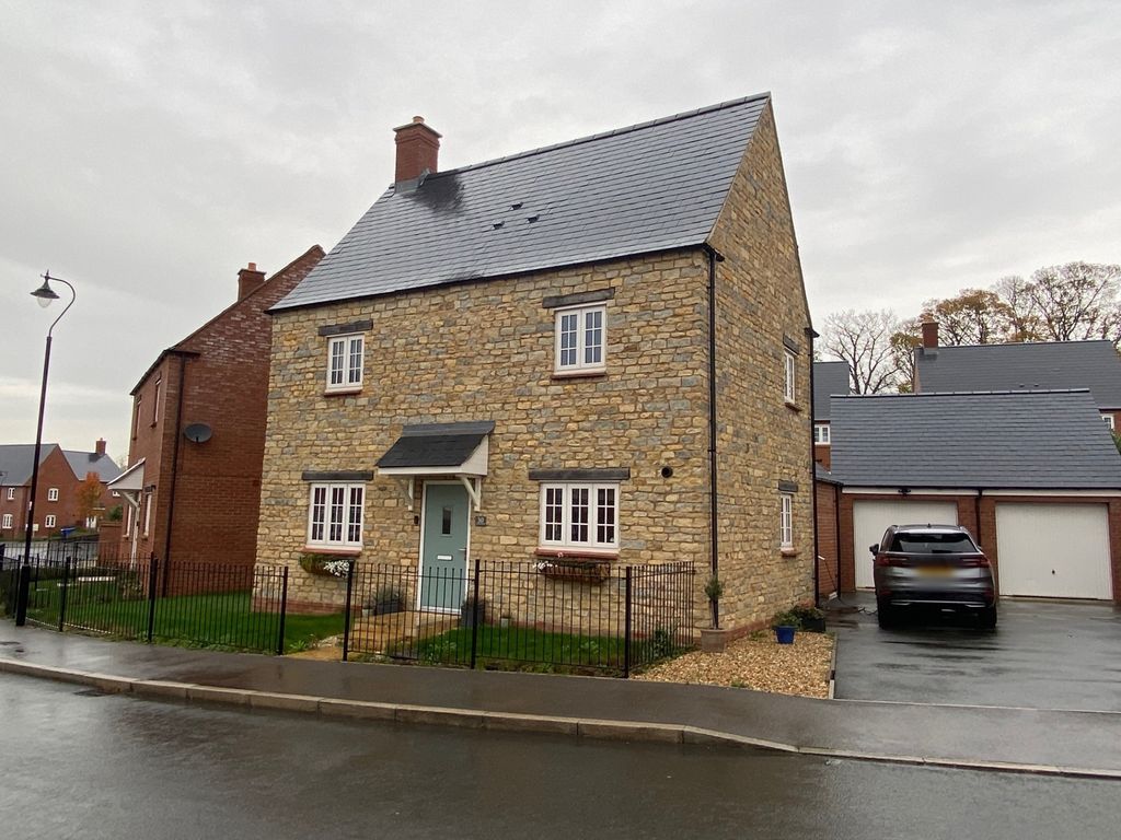 Property photo 1 of 12 Front