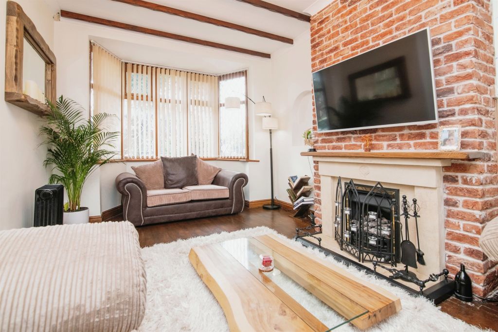 Property photo 3 of 17