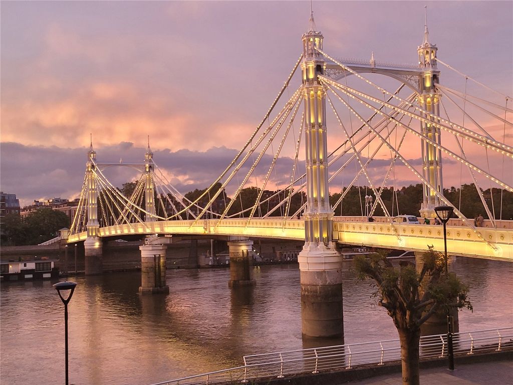 Property photo 3 of 17