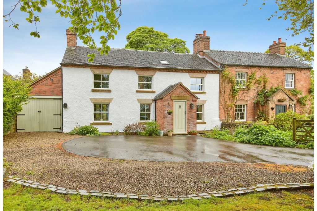 Property photo 1 of 38
