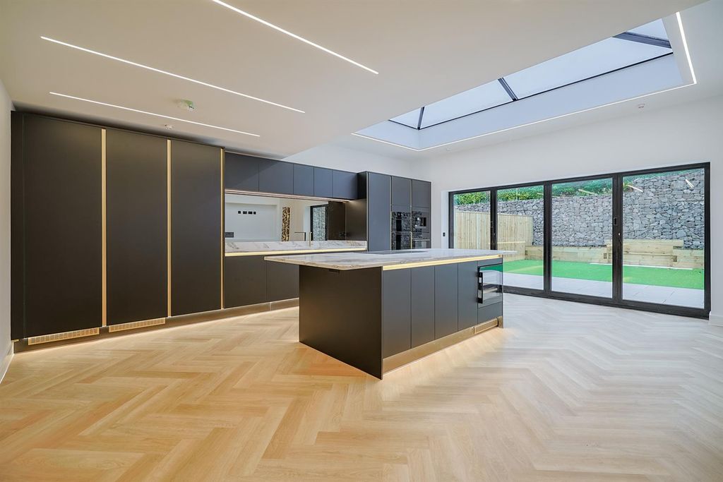 Property photo 3 of 32 Ty Uchel - Web (5 Of 38).Jpg