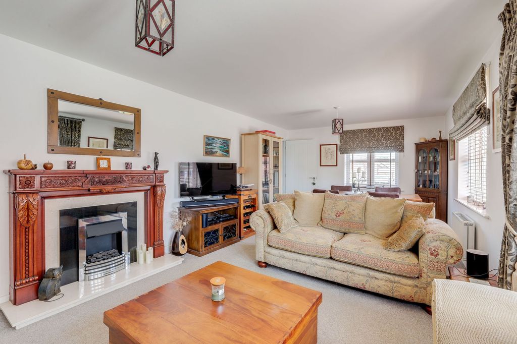Property photo 3 of 23