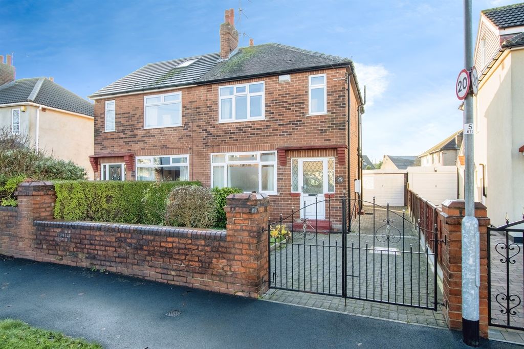 Property photo 2 of 14