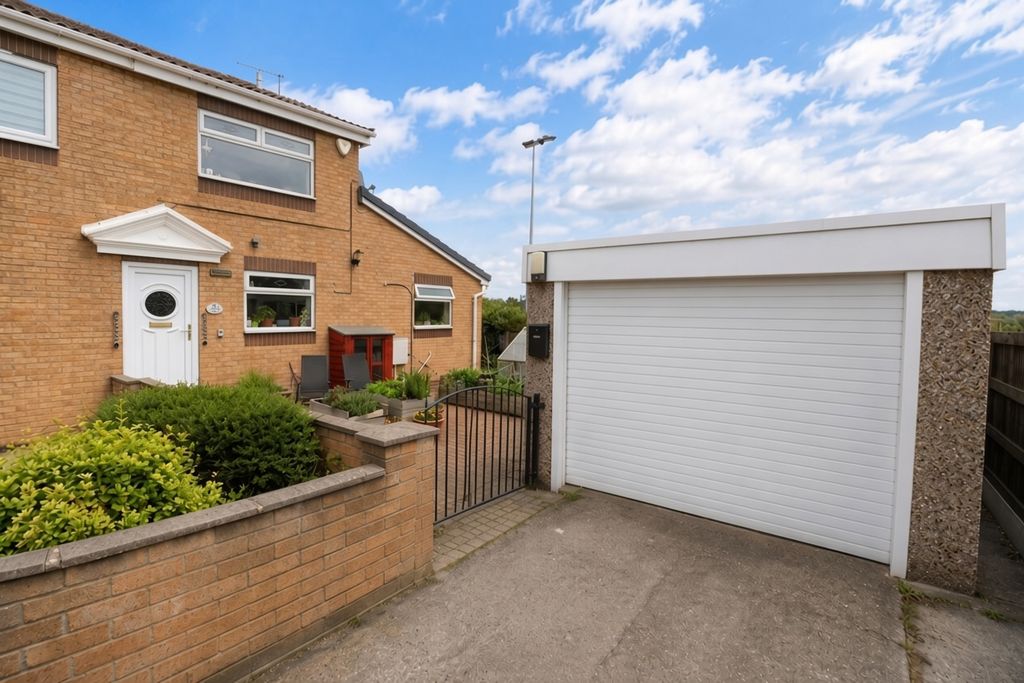 Property photo 2 of 15 23103 (002)