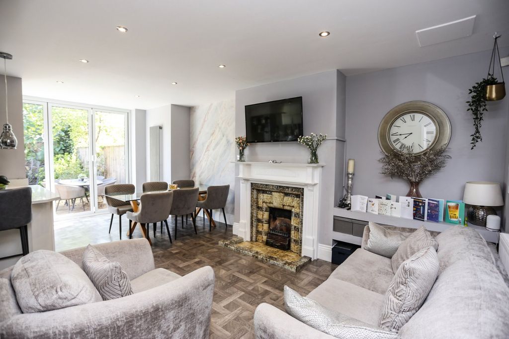 Property photo 3 of 32 Picture No. 61