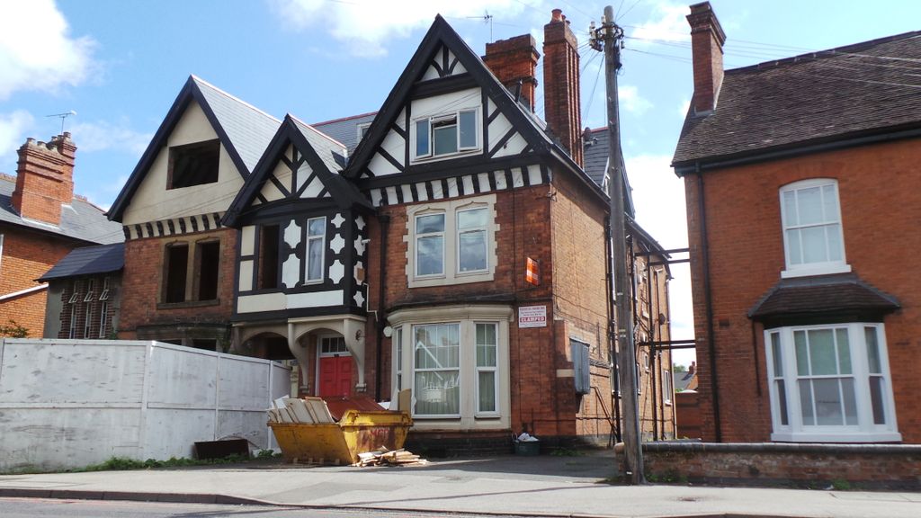 Property photo 1 of 5