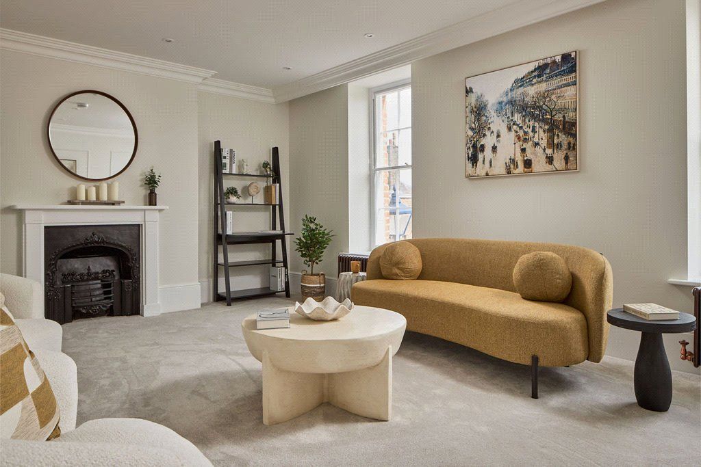 Property photo 2 of 10 Living