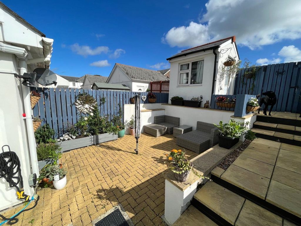 Property photo 2 of 16 Picture No. 17