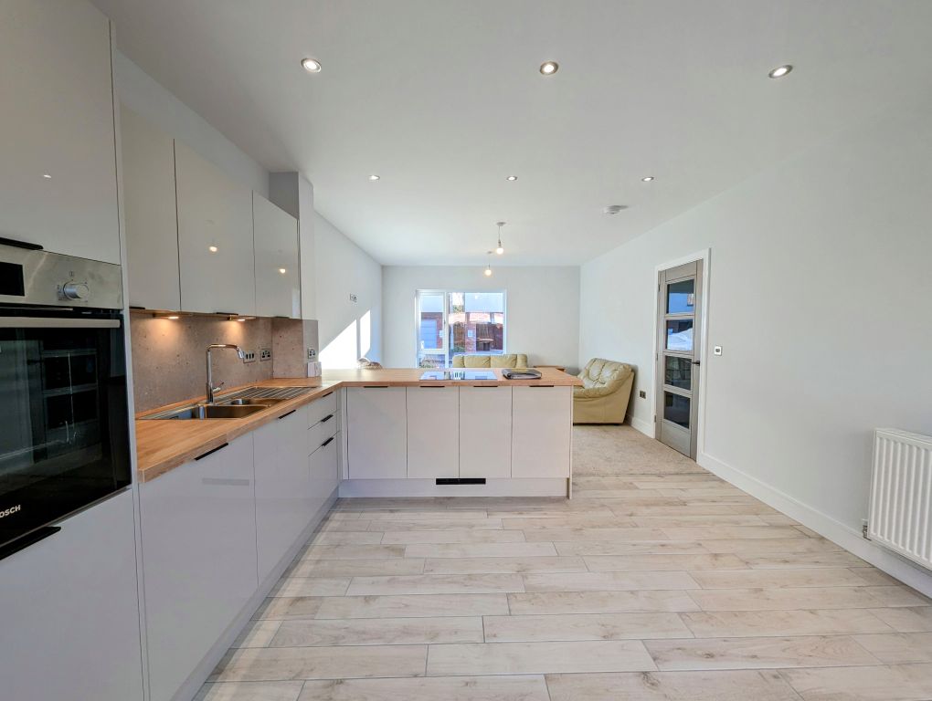 Property photo 2 of 15 Kitchen