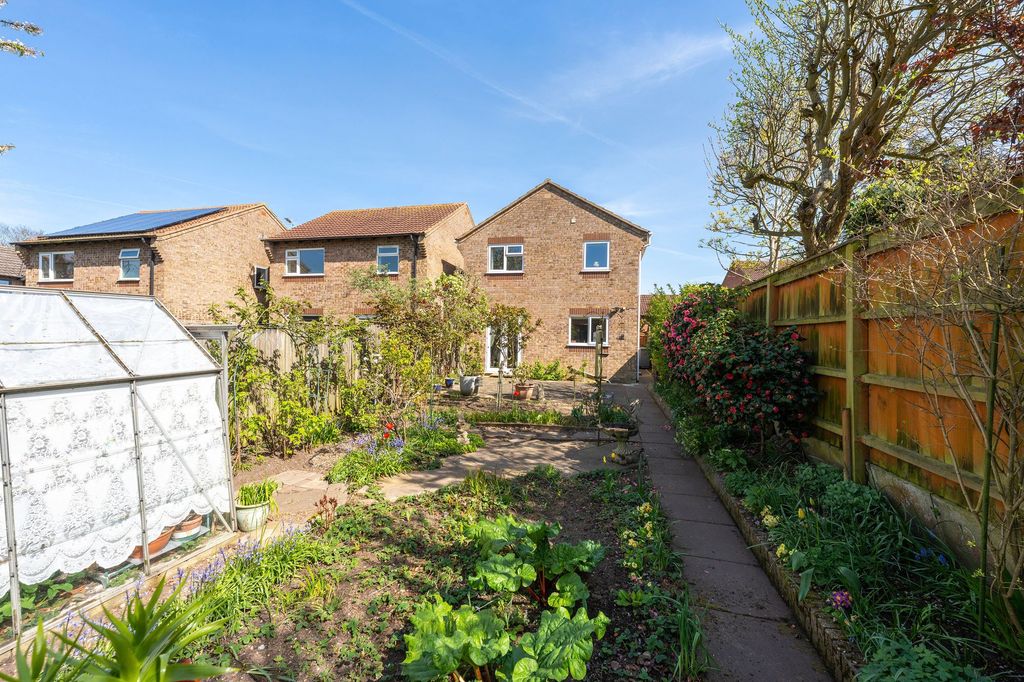 Property photo 2 of 19