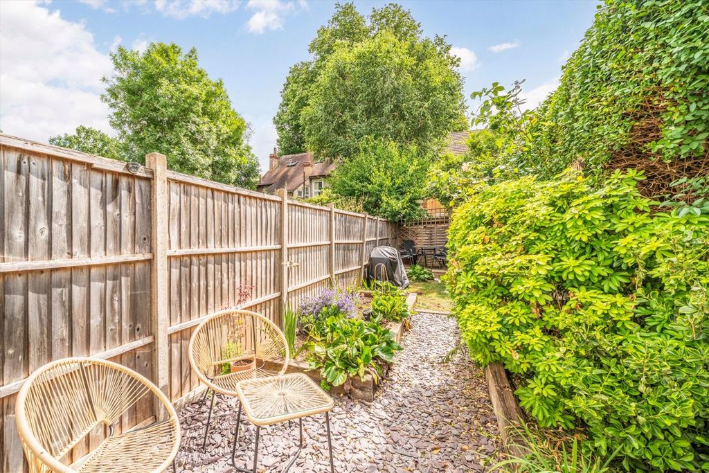 Property photo 2 of 7