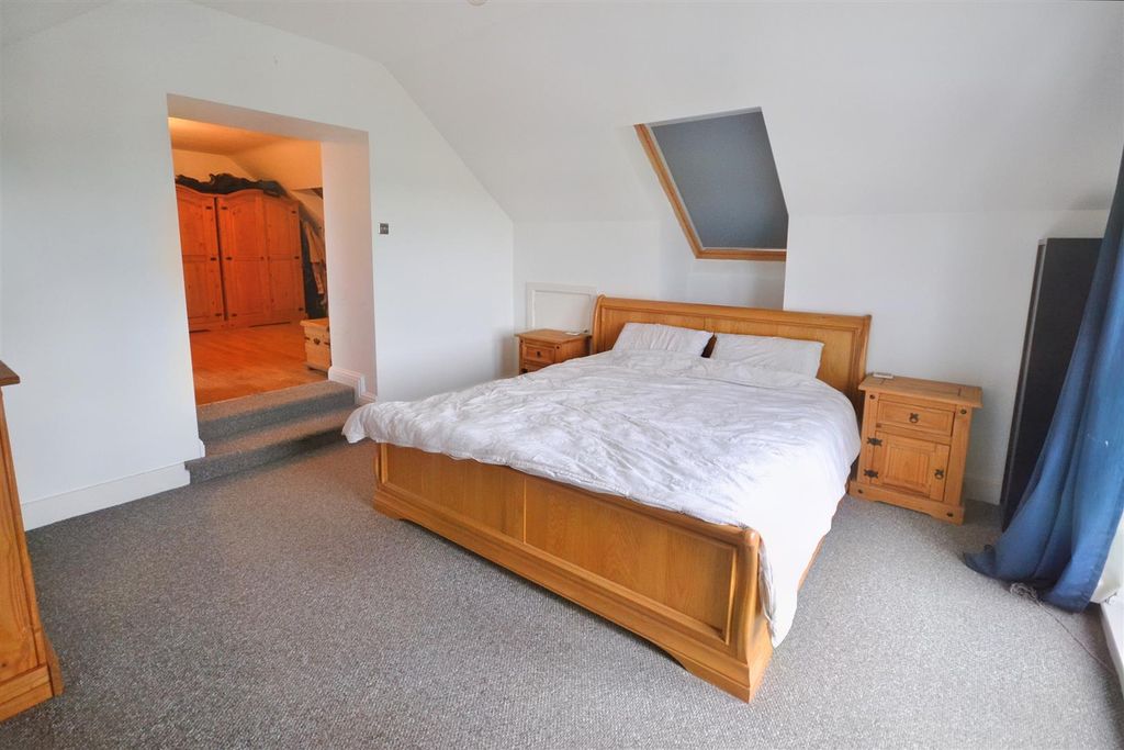Additional image 10 of 4 bed detached bungalow for saleWaterston Road, Milford Haven SA73