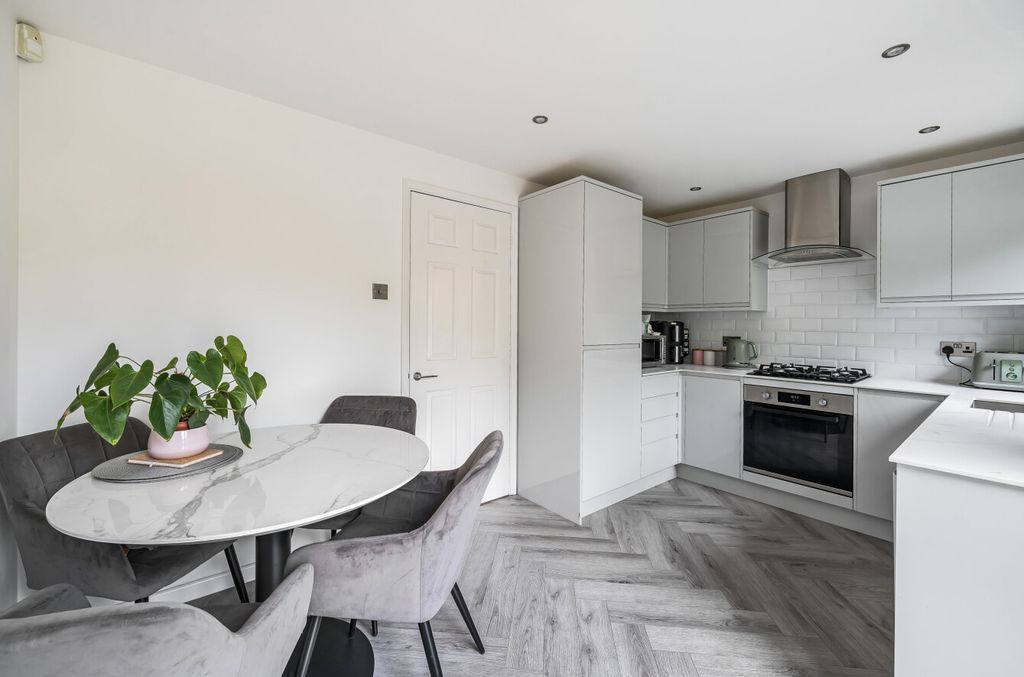 Property photo 3 of 13 1341320-19-68A4A8...