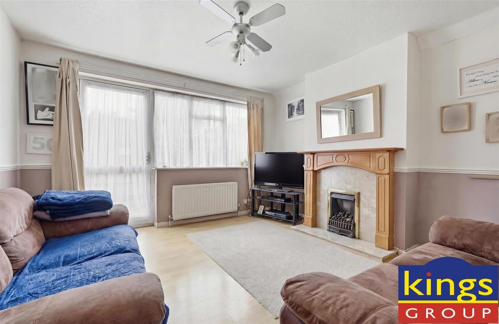 Property photo 2 of 20