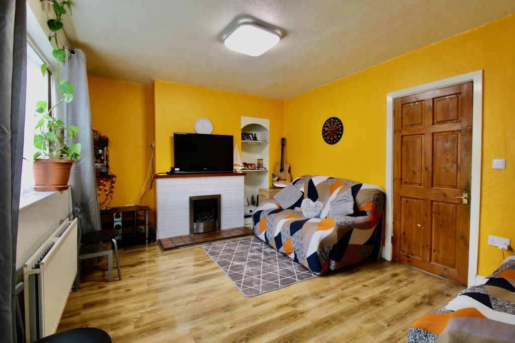 Property photo 2 of 10 Living Room