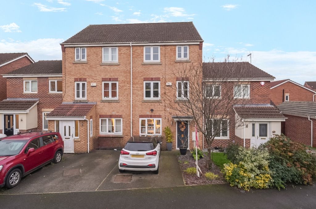 Property photo 1 of 28 -6929931F033Db-l-1384972 (2)