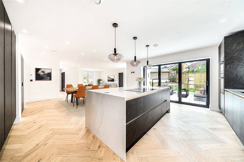 Property photo 2 of 16 Kitchen Diner