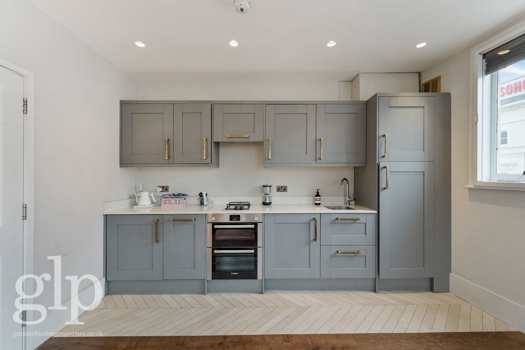 Property photo 3 of 16 988455
