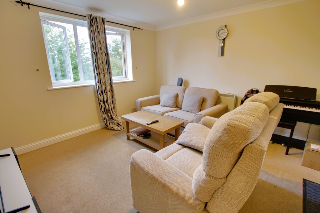 Property photo 2 of 6