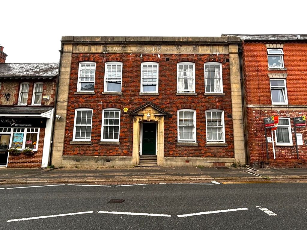 Property photo 2 of 12 Image