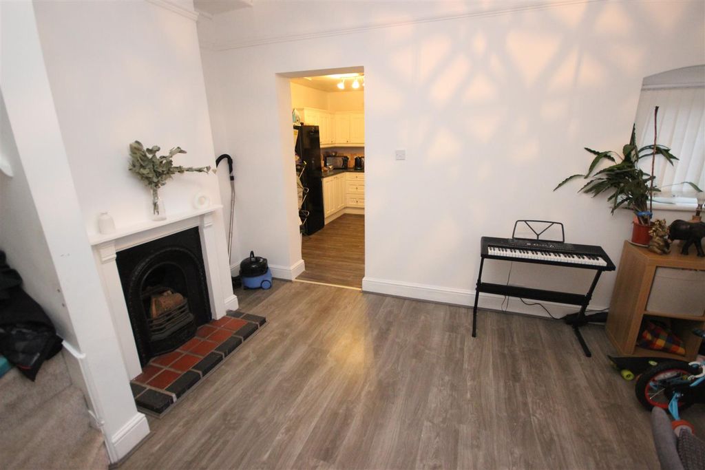 Property photo 3 of 12 Img_0497.Jpg