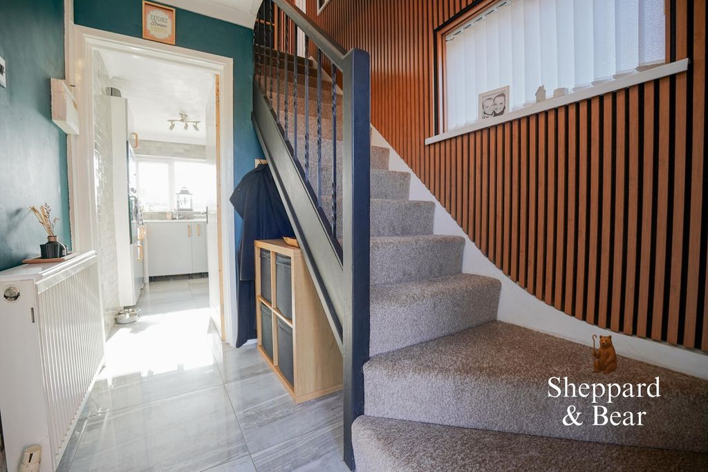 Property photo 2 of 33 Hallway