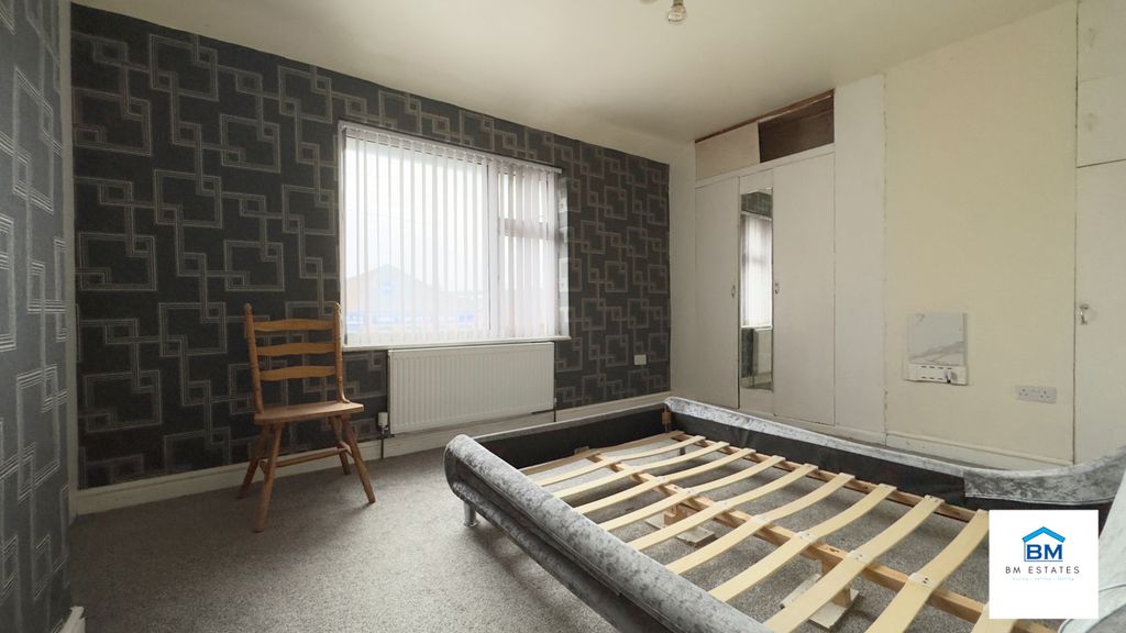 Property photo 3 of 8 Bedroom 1