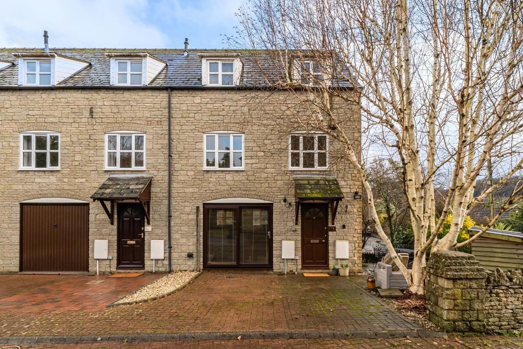 Property photo 1 of 19 1402811-3-697219692F3c5.Jpg