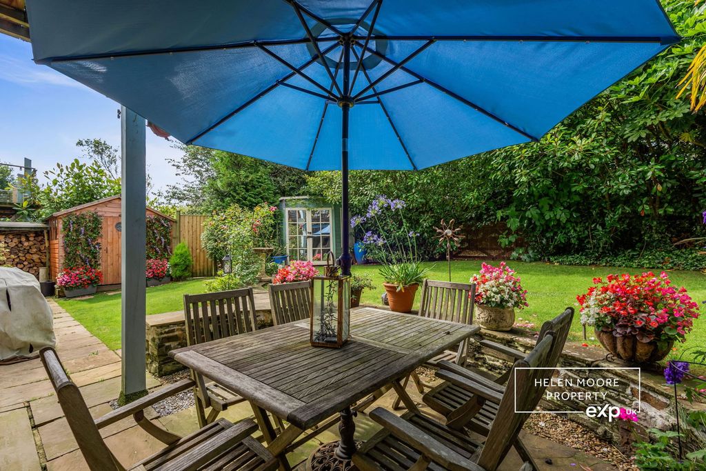 Property photo 2 of 15