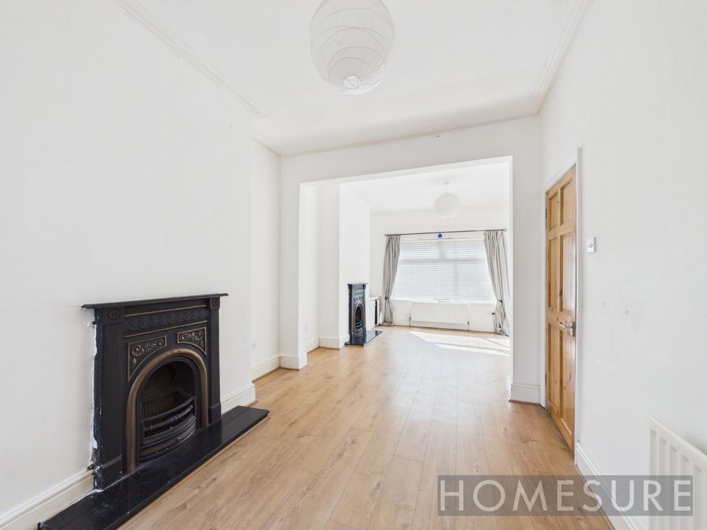 Property photo 2 of 25 Picture No. 06
